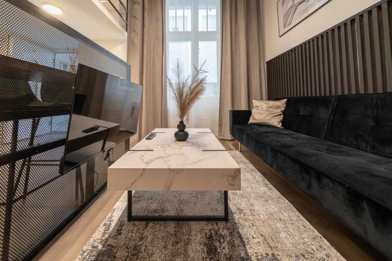 D37 - Dohany Street Urban Suite - Best Location By Bqa Boedapest Buitenkant foto