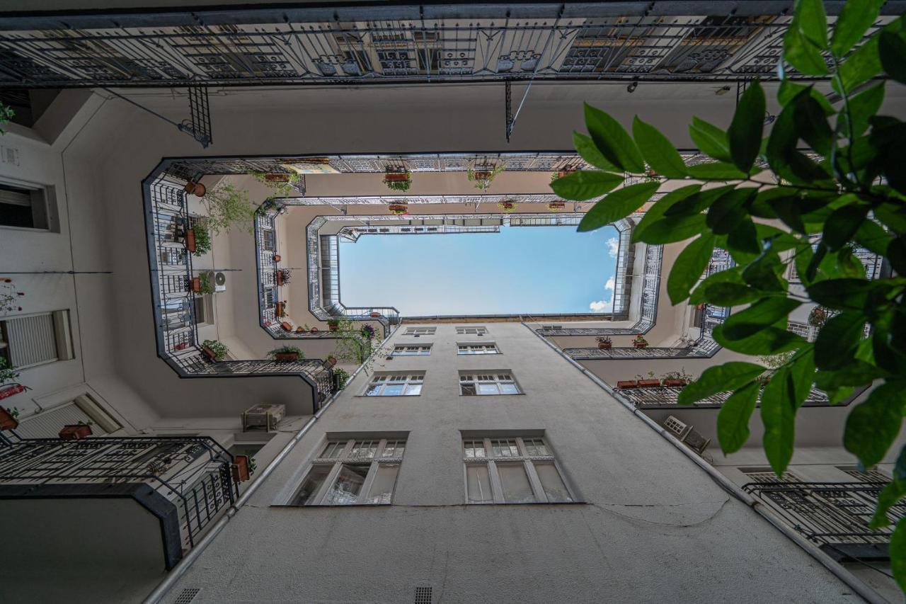 D37 - Dohany Street Urban Suite - Best Location By Bqa Boedapest Buitenkant foto