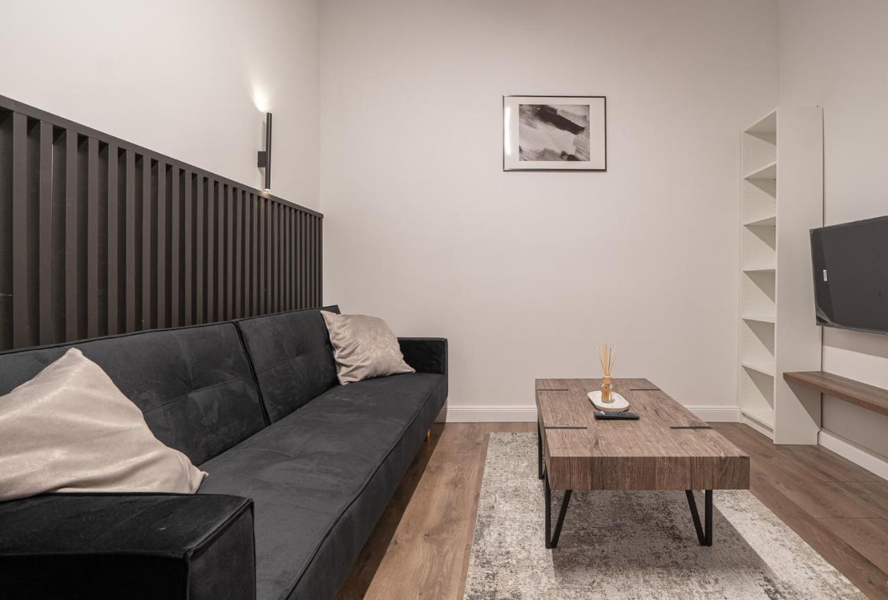 D37 - Dohany Street Urban Suite - Best Location By Bqa Boedapest Buitenkant foto